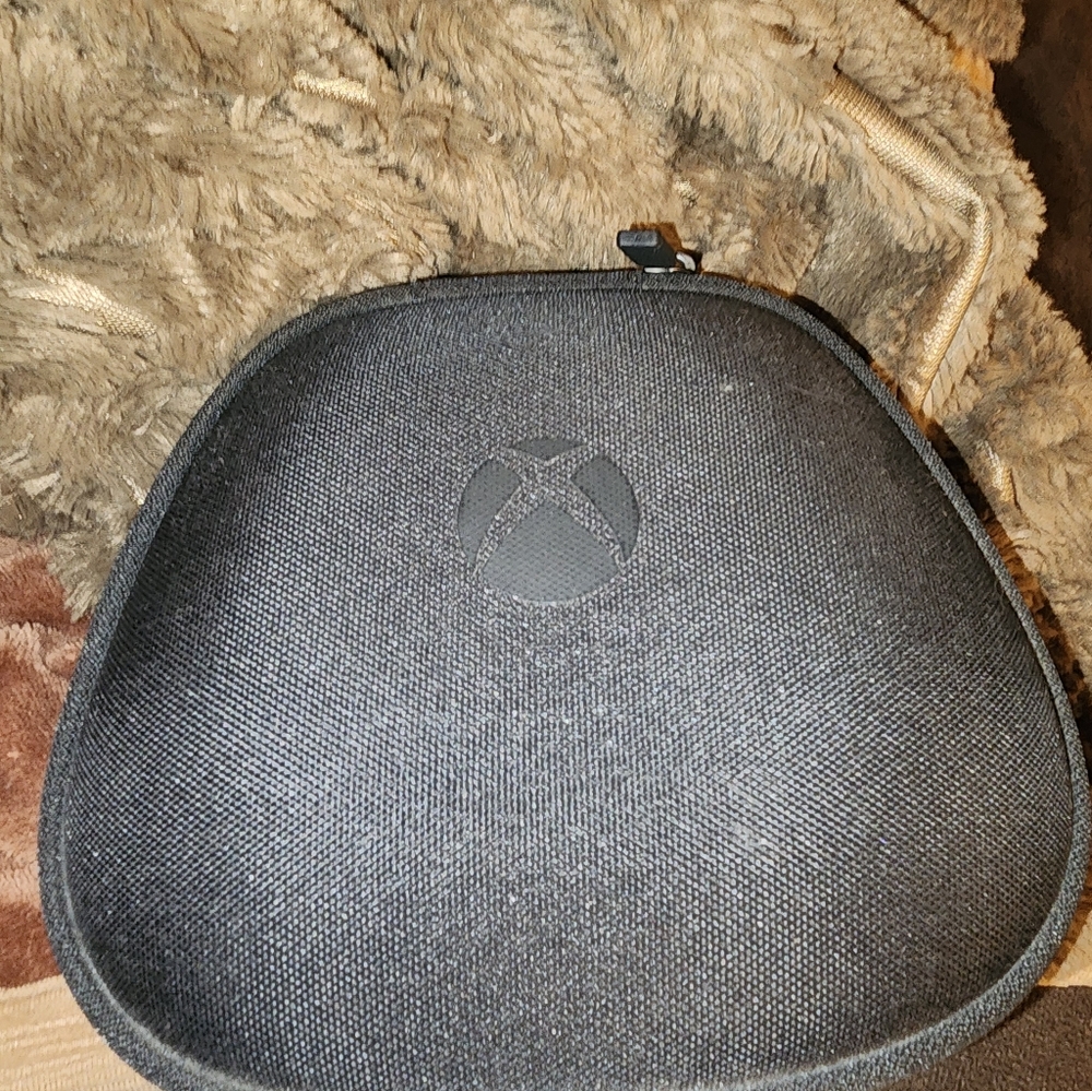 Xbox Gaming Controller - Picture 6 of 6